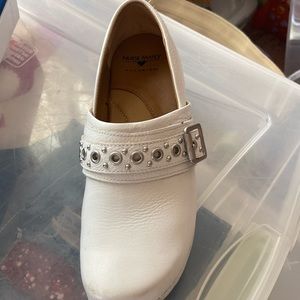 Nurse Mates white  Chelsea shoe in box